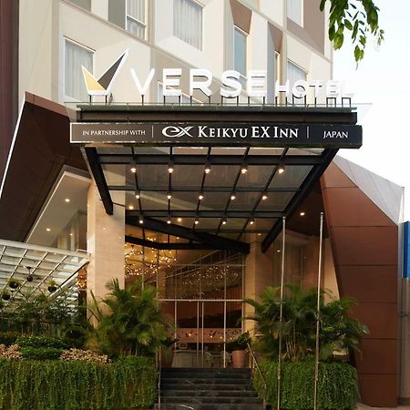 Verse Luxe Hotel Wahid Hasyim Джакарта Екстериор снимка